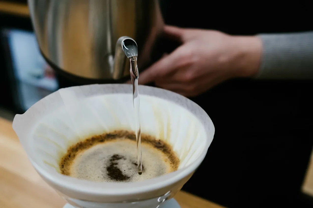 Идеальная вода для заваривания кофе: она существует?
