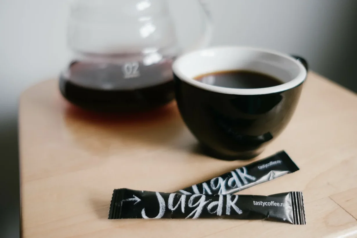 Лучше не смешивать: как сахар влияет на восприятие вкуса кофе