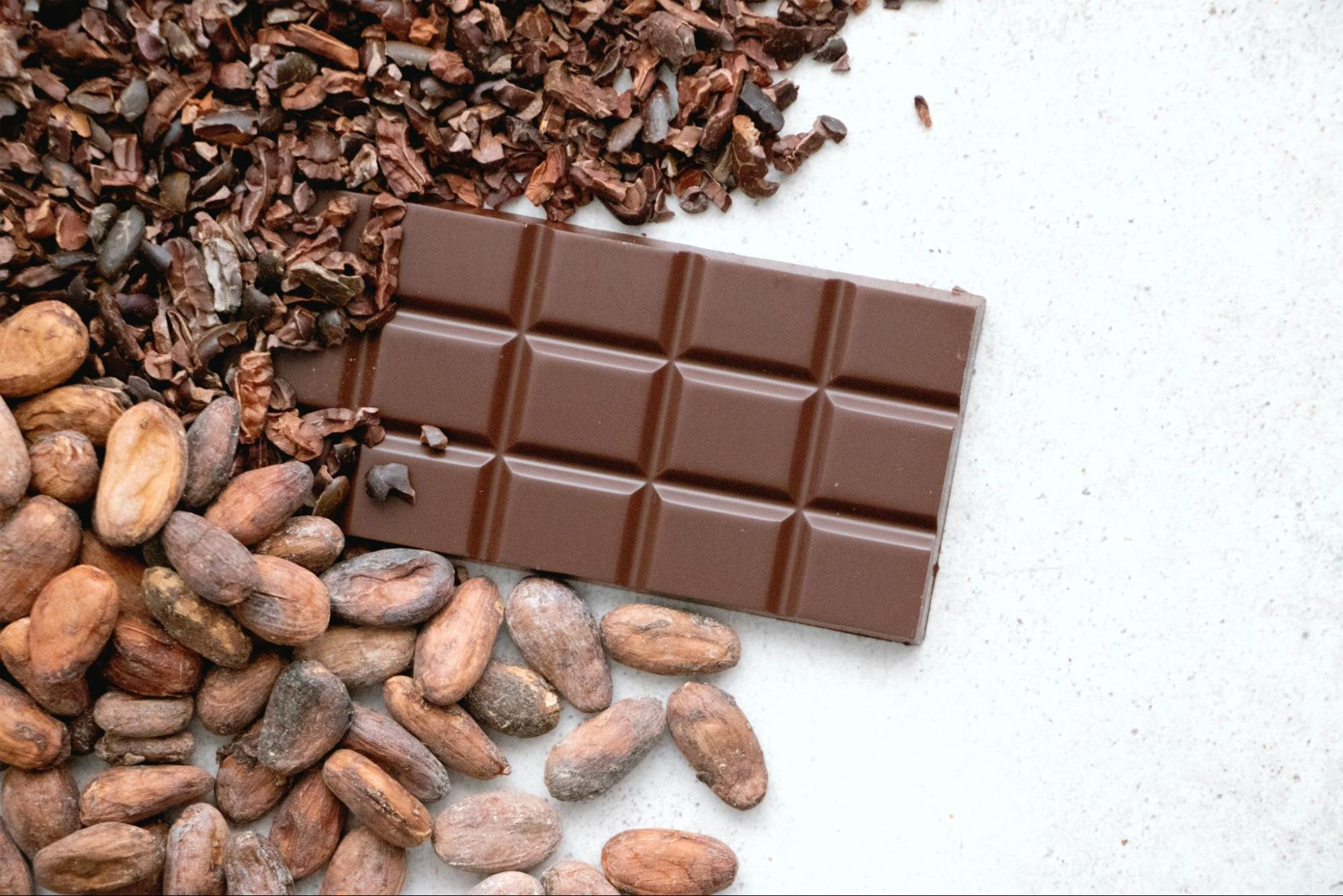 Какао-бобы fino de aroma: что это и как выбирать продукты на их основе