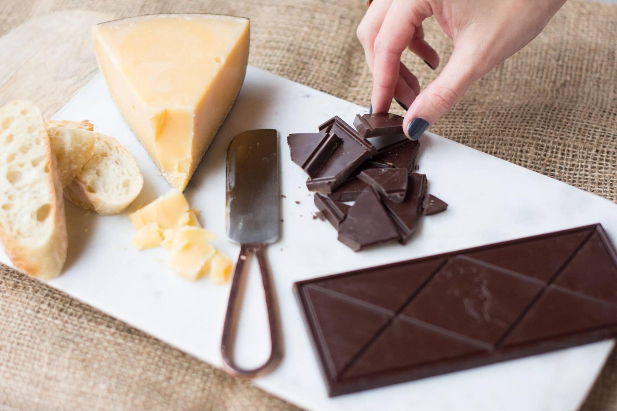 Scharffen Berger при создании первой партии своего шоколада использовали смесь из восьми различных сортов какао-бобов.