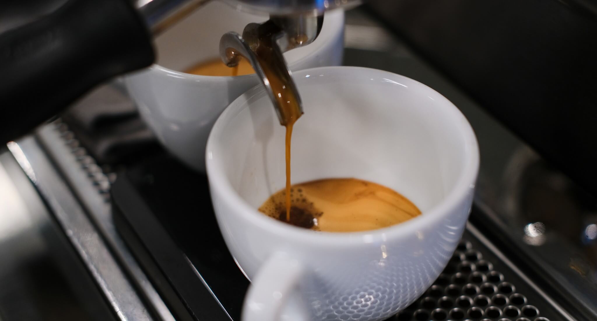 Сравнение содержания кофеина в различных кофейных напитках