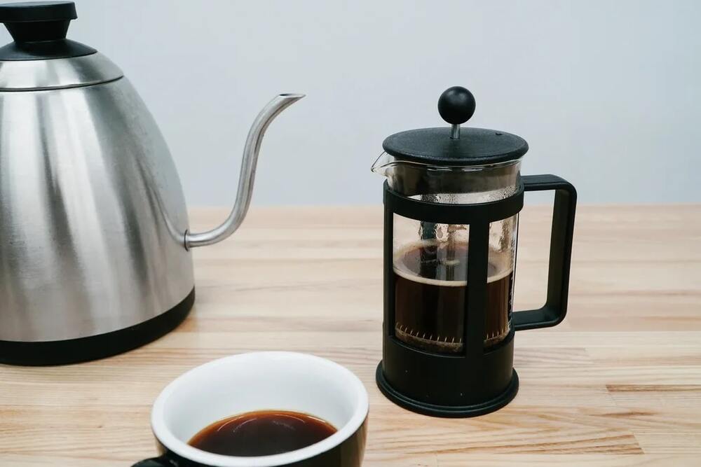 Почему температура воды для приготовления кофе в воронке и френч-прессе должна быть разной