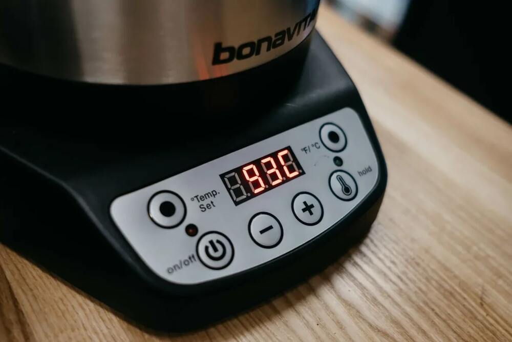 Температура воды для заваривания кофе: так ли необходим термометр?